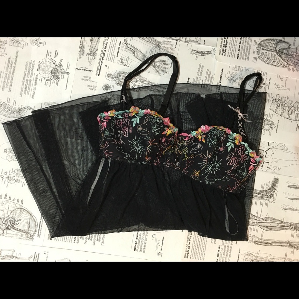 Victoria's Secret babydoll bustier !